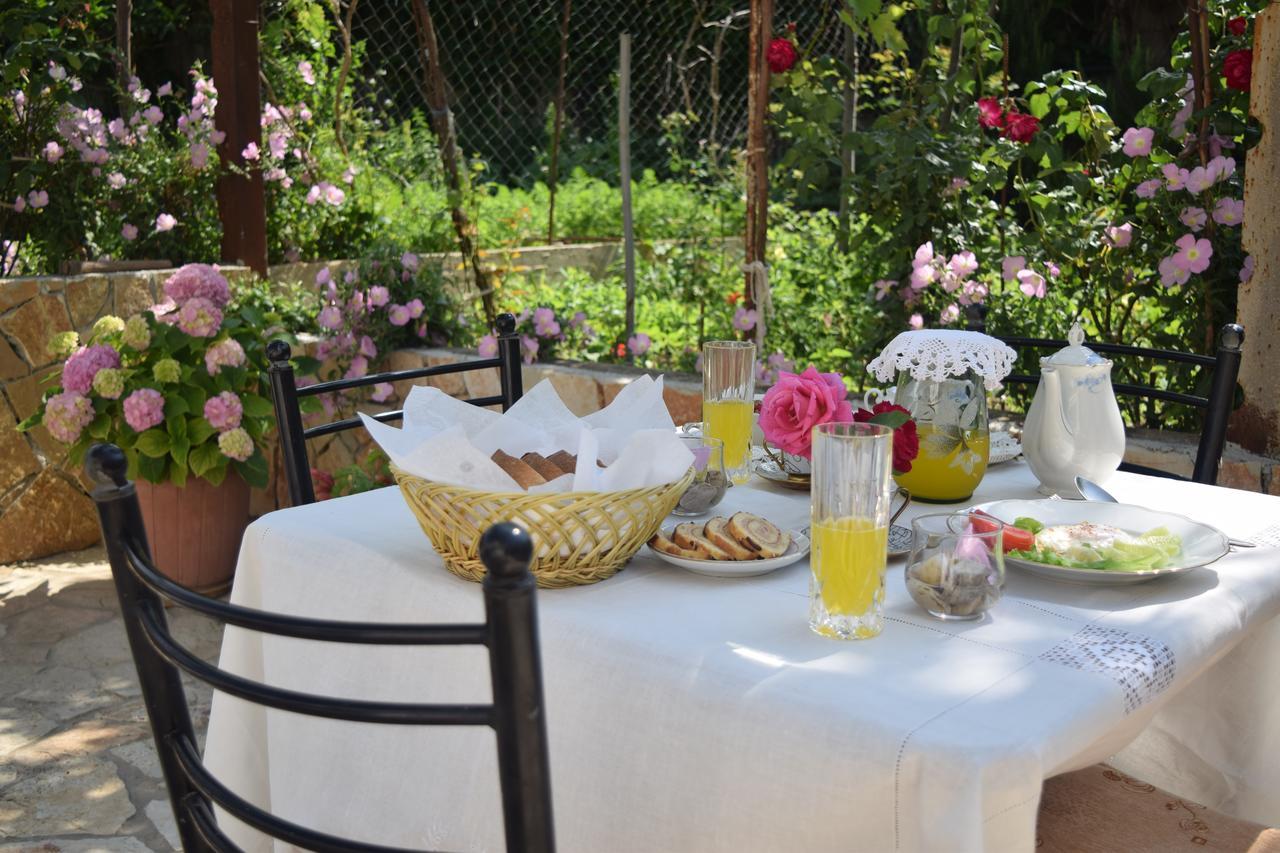 La Casa Di Nonna Apartment เคพาโร ภายนอก รูปภาพ