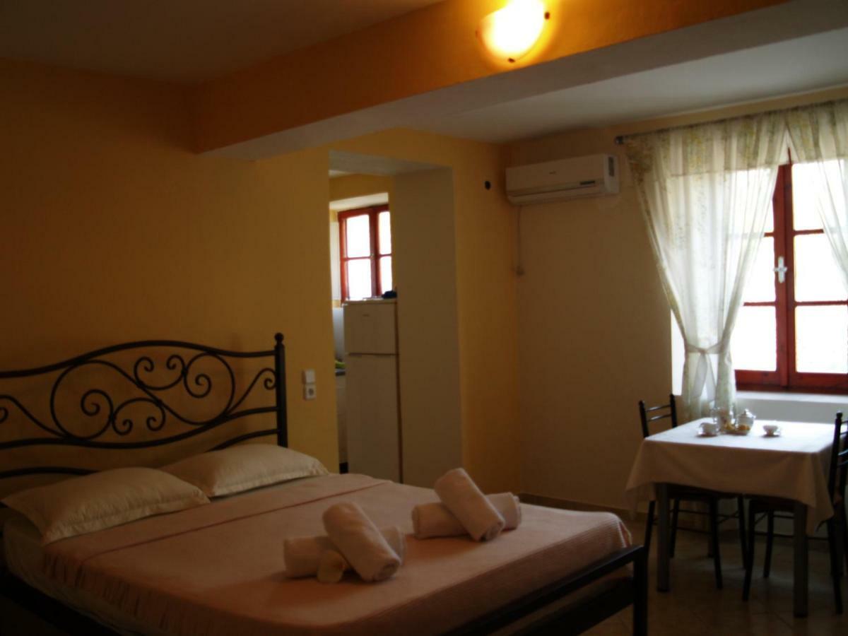 La Casa Di Nonna Apartment เคพาโร ภายนอก รูปภาพ