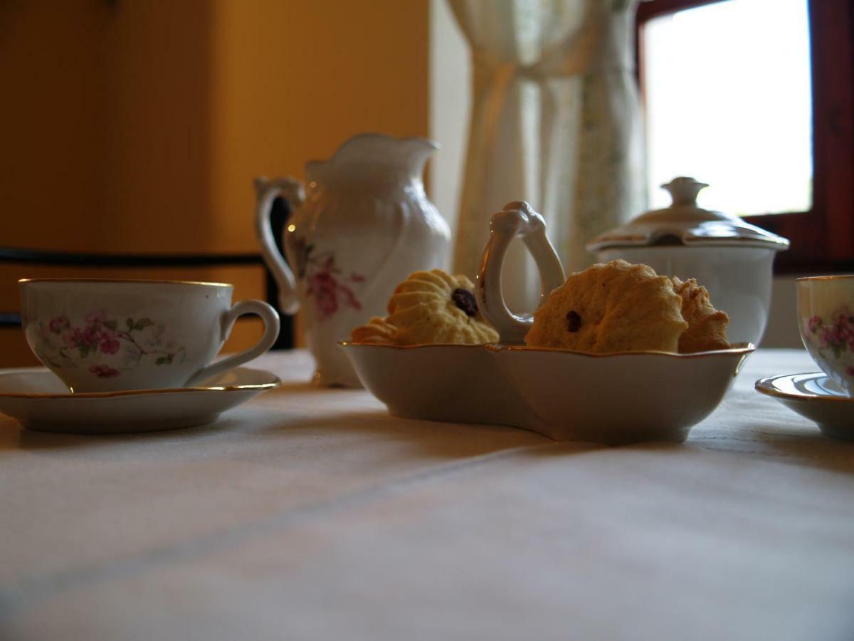 La Casa Di Nonna Apartment เคพาโร ภายนอก รูปภาพ